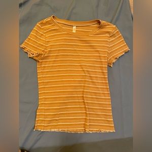 Yellow and white striped t shirt ruffled sleeves women’s m